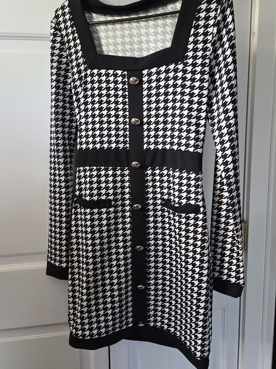 SHEIN Dresses & Skirts - SHEIN Black & White Houndstooth Long Sleeve Button-Front Dress